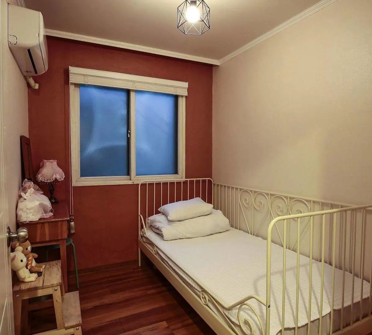 Aroha Guesthouse Seoul Station Hostel
